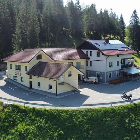 Hotel And Restaurant Ana Hrib-Loski Potok Bagian luar foto
