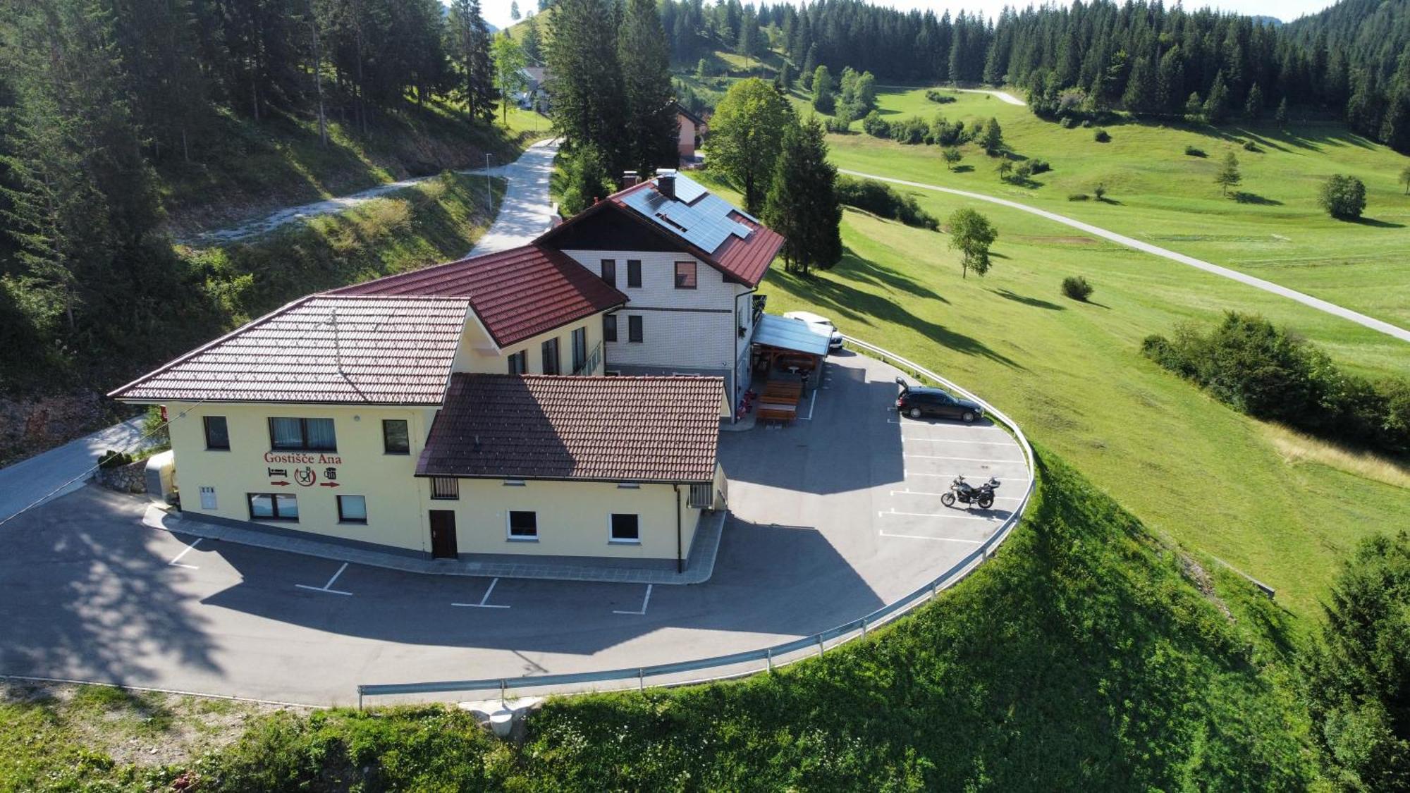 Hotel And Restaurant Ana Hrib-Loski Potok Bagian luar foto